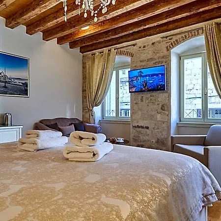 Heritage 4*