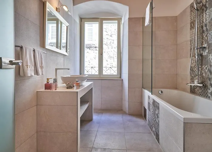 Heritage Ξενοδοχείο 4*