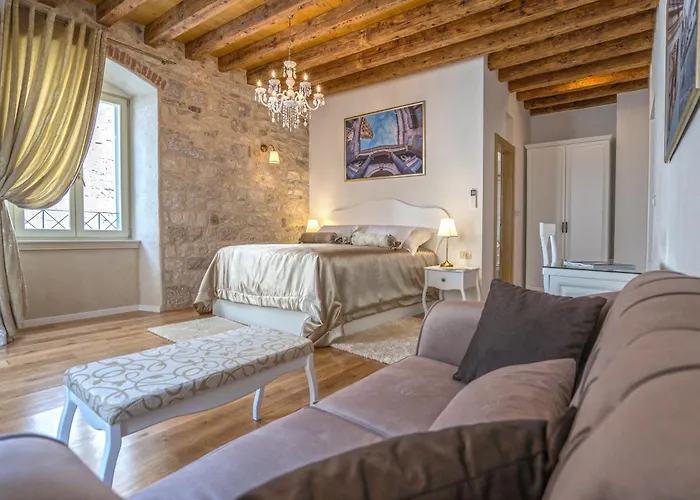 Heritage 4* Σπλιτ