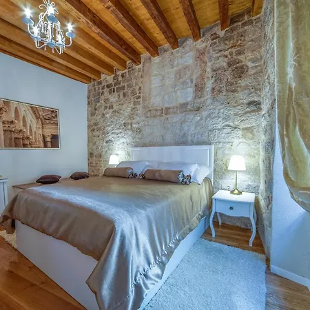 スプリット ヘリテージ スプリト